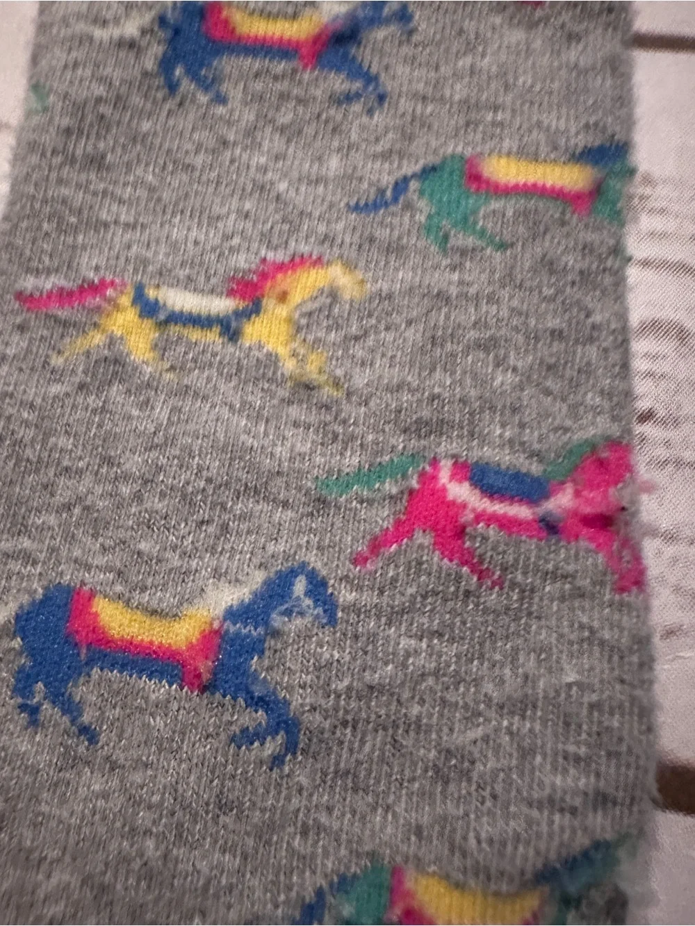 Mini Boden gray tights with multicolored horse print, fair pilling size 3-4Y